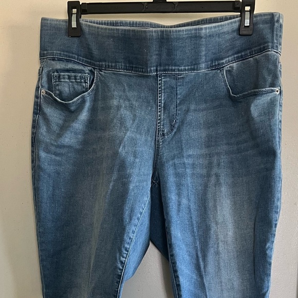 Pull on elastic waist denim jeans w/fringe on bottom - Picture 3 of 3